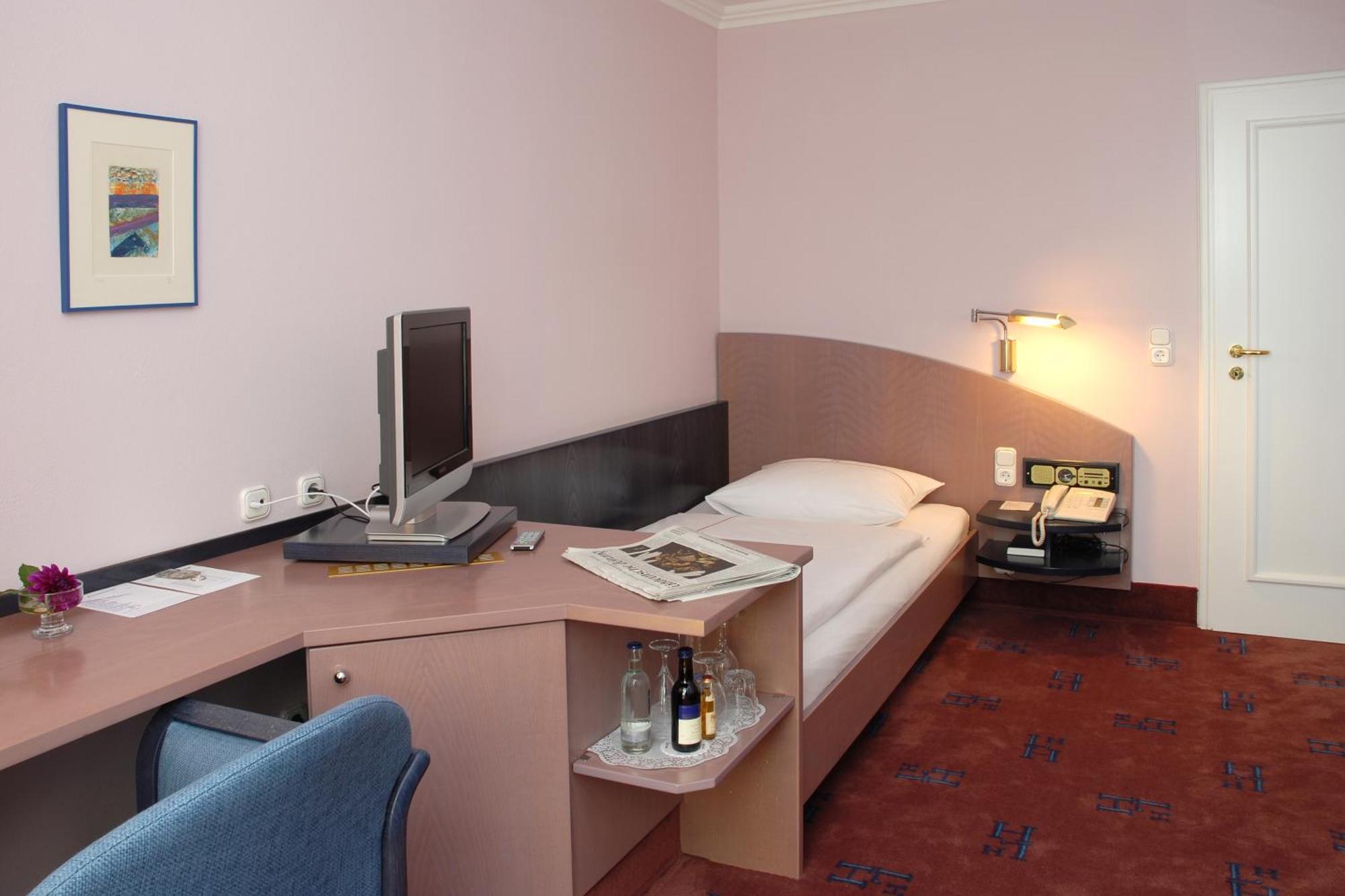 Hotel Garni Lindacher Hof Burghausen Kültér fotó